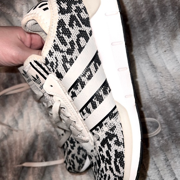 Adidas originals women’s swift run x sneaker women’s size 6 1/2 - Picture 1 of 9
